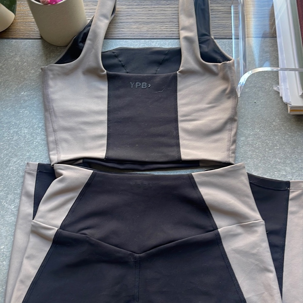 Abercrombie workout set!